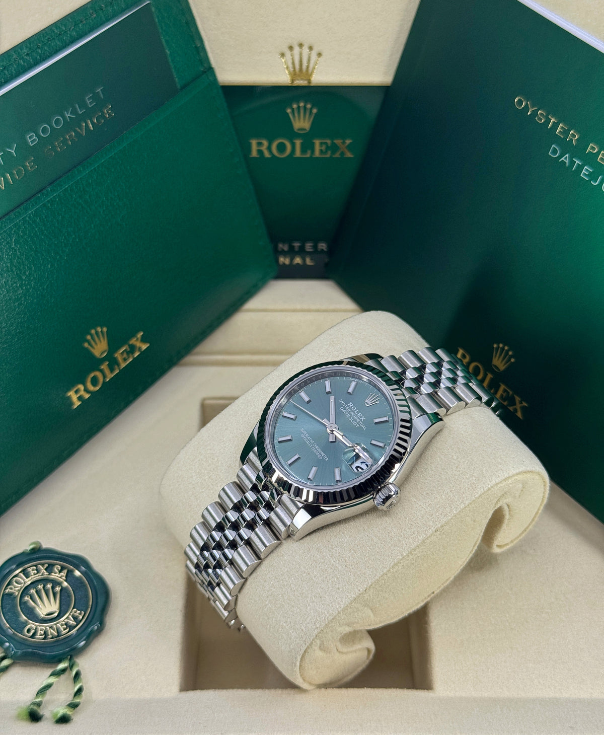 Rolex Datejust 31mm, Stainless Steel, Green, Jubilee, Ref# 278274-0018, dated 2026
