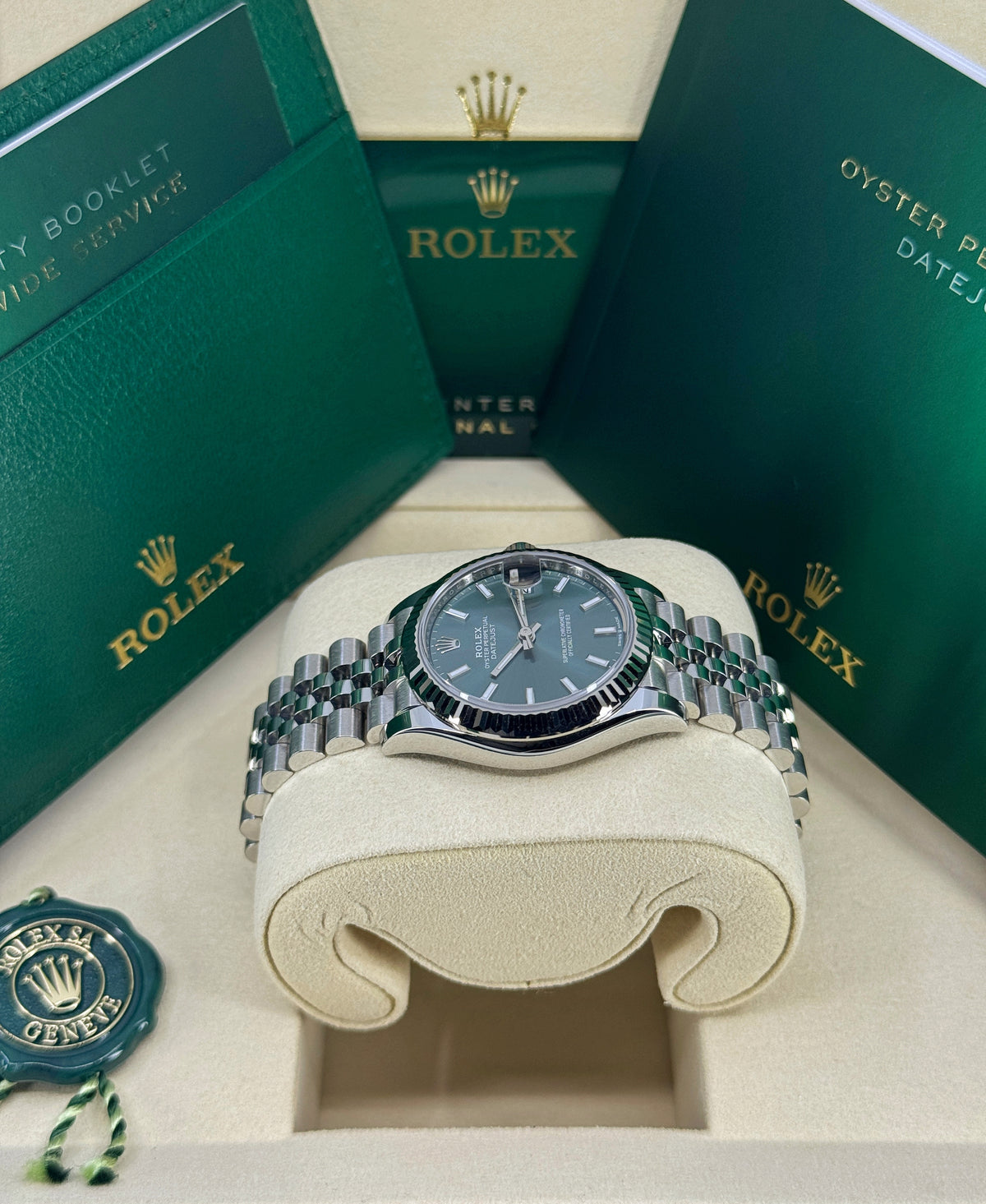 Rolex Datejust 31mm, Stainless Steel, Green, Jubilee, Ref# 278274-0018, dated 2026