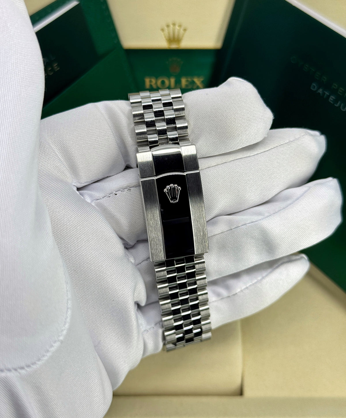 Rolex Datejust 41mm, Stainless Steel, Green, Jubilee, Ref# 126300-0020, dated 2026
