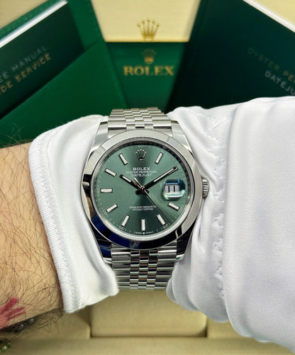 Rolex Datejust 41mm, Stainless Steel, Green, Jubilee, Ref# 126300-0020, dated 2026