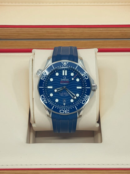 Pre-owned Omega Seamaster Diver 300M, 42mm, Steel on Rubber Strap, Blue, Ref# 210.32.42.20.03.001, dated 2022