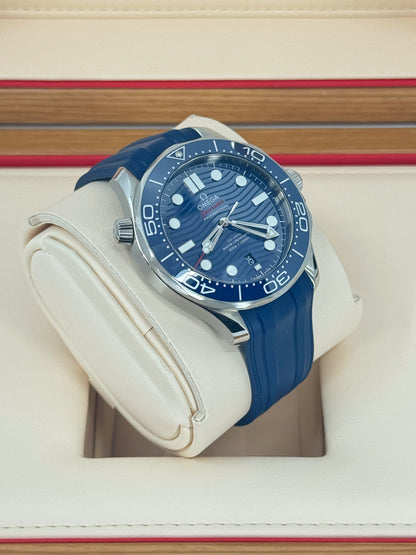 Pre-owned Omega Seamaster Diver 300M, 42mm, Steel on Rubber Strap, Blue, Ref# 210.32.42.20.03.001, dated 2022