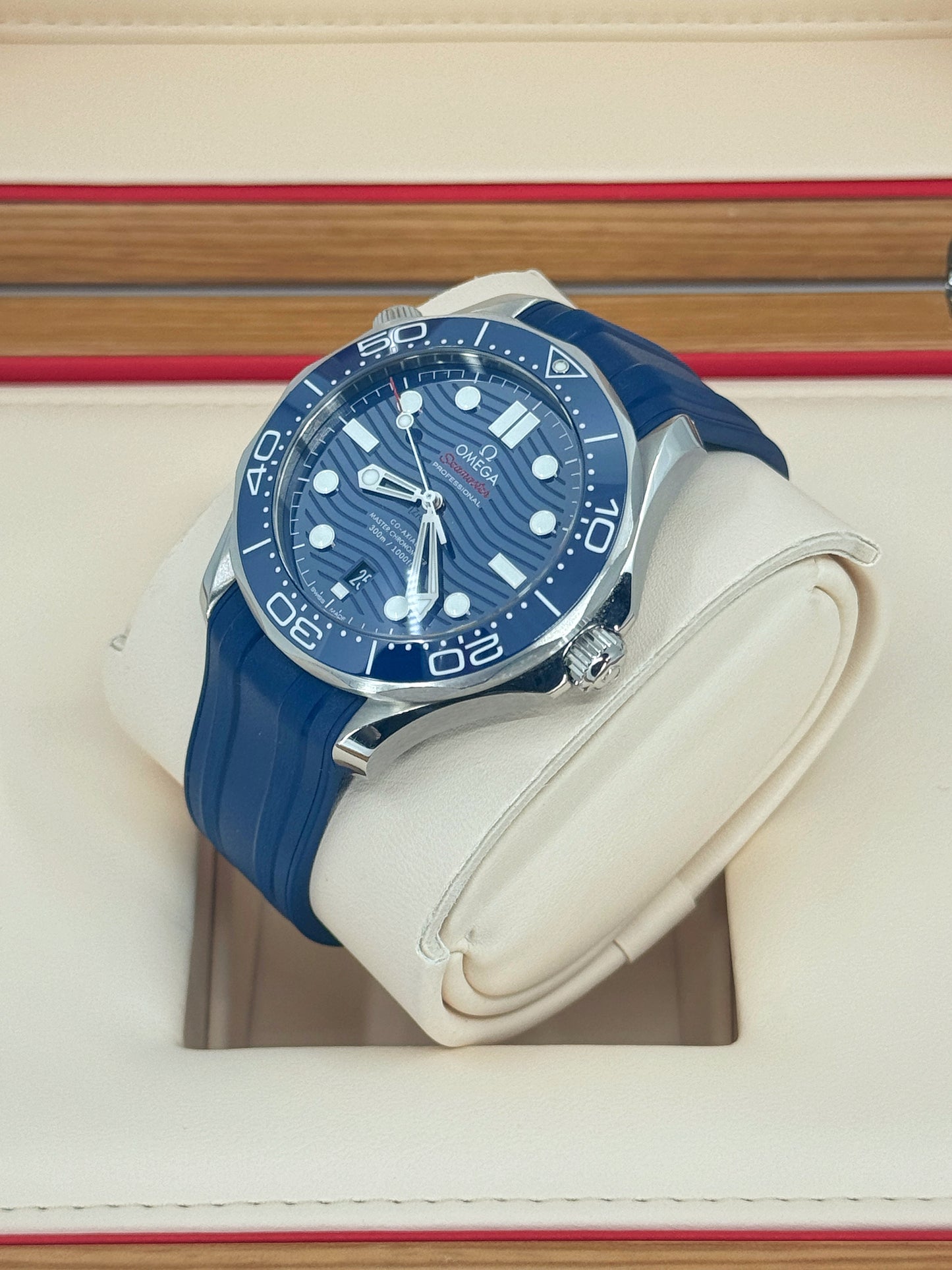 Pre-owned Omega Seamaster Diver 300M, 42mm, Steel on Rubber Strap, Blue, Ref# 210.32.42.20.03.001, dated 2022