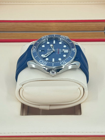 Pre-owned Omega Seamaster Diver 300M, 42mm, Steel on Rubber Strap, Blue, Ref# 210.32.42.20.03.001, dated 2022