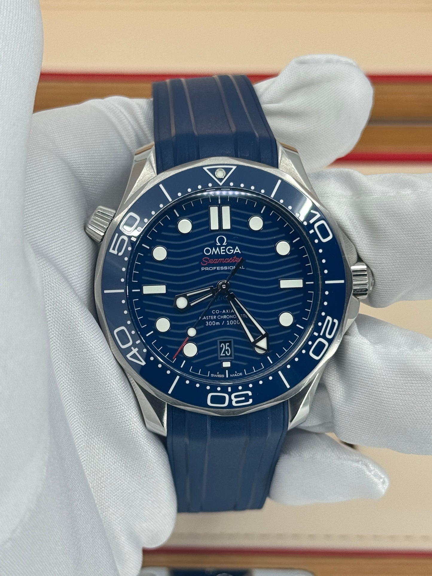 Pre-owned Omega Seamaster Diver 300M, 42mm, Steel on Rubber Strap, Blue, Ref# 210.32.42.20.03.001, dated 2022