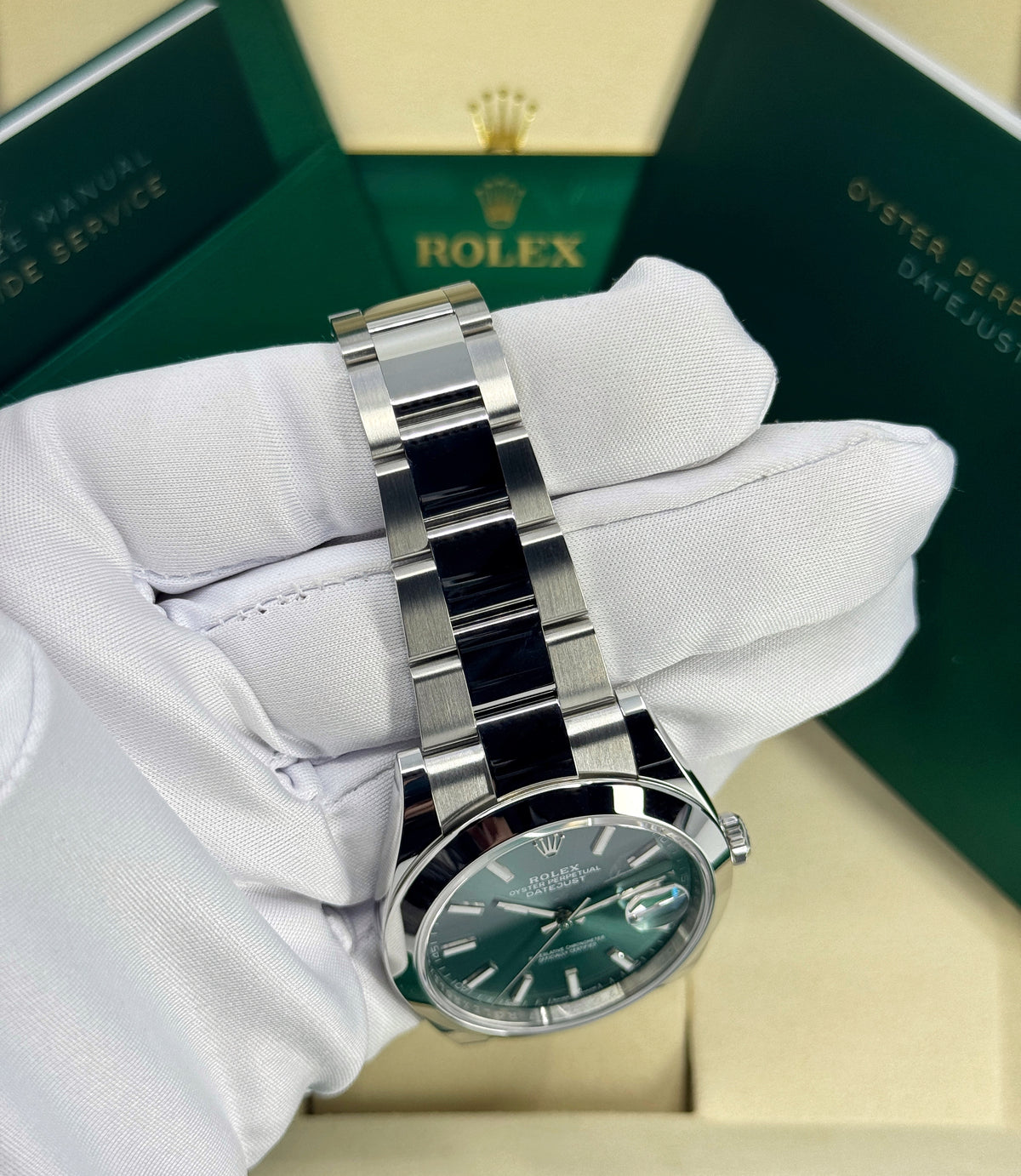 Rolex Datejust 41mm, Stainless Steel, Green, Oyster, Ref# 126300-0019, dated 2026