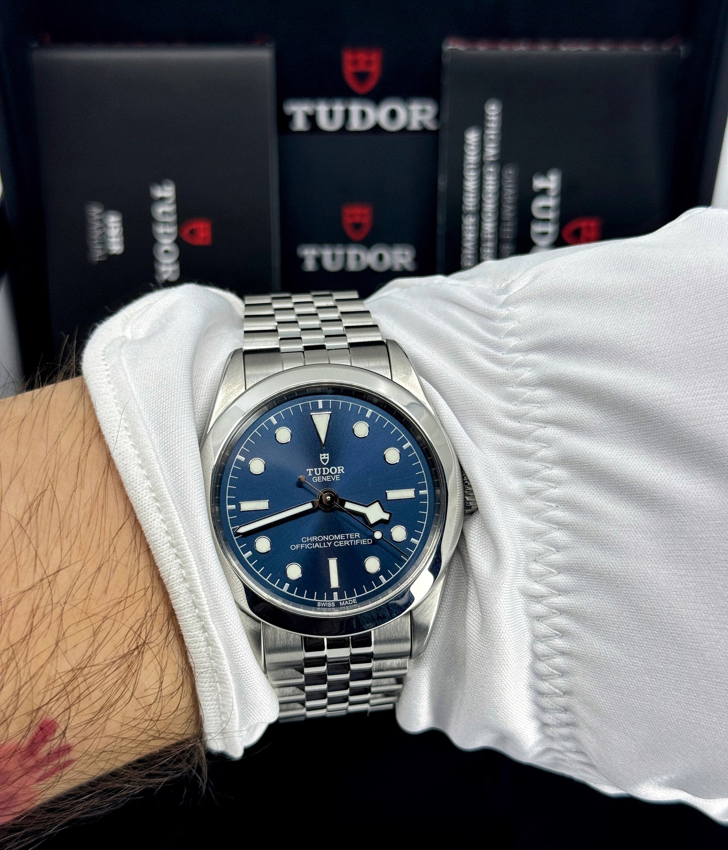 Pre-owned Tudor Black Bay 39mm, Blue, Ref# M79660-0002, dated 2023