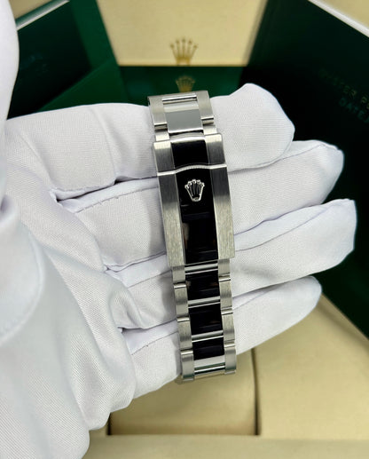 Rolex Datejust 41mm, Stainless Steel, White, Oyster, Ref# 126334-0009, dated 2026