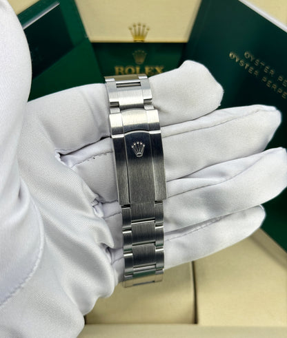 Rolex Oyster Perpetual 36mm, Stainless Steel, Green, Ref# 126000-0005, dated 2026