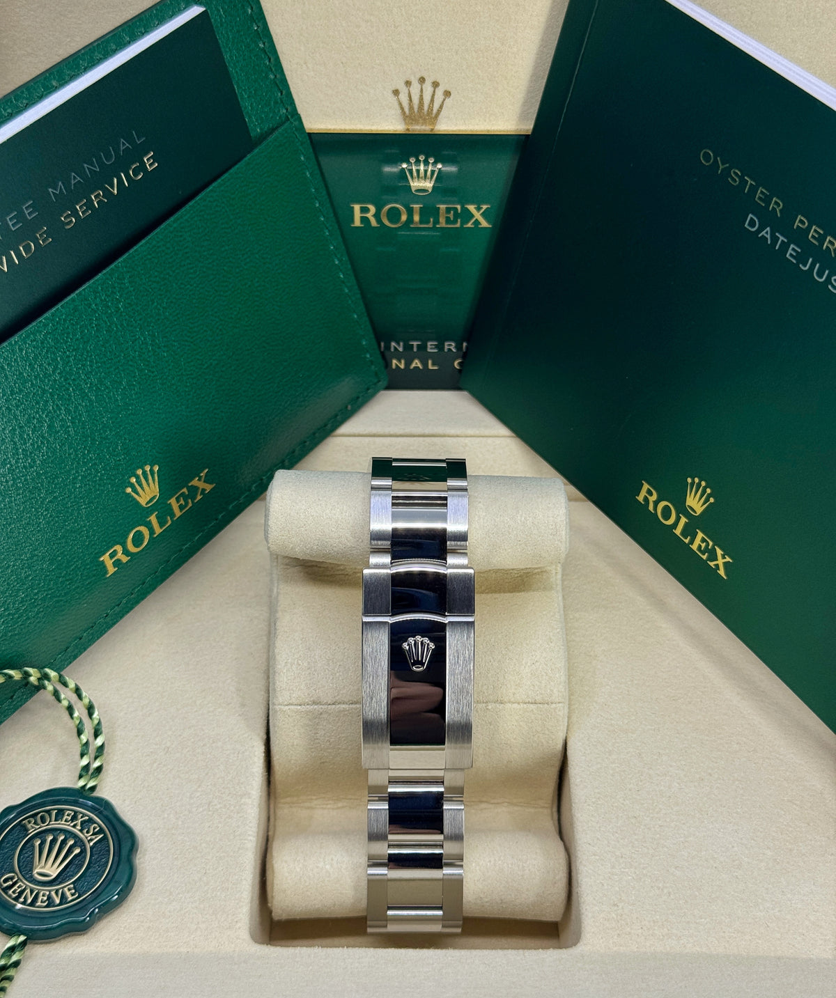 Rolex Datejust 41mm, Stainless Steel, Black, Oyster, Ref# 126300-0011, dated 2026