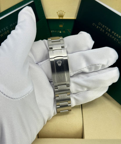 Rolex Oyster Perpetual 36mm, Stainless Steel, Beige, Ref# 126000-0012, dated 2026