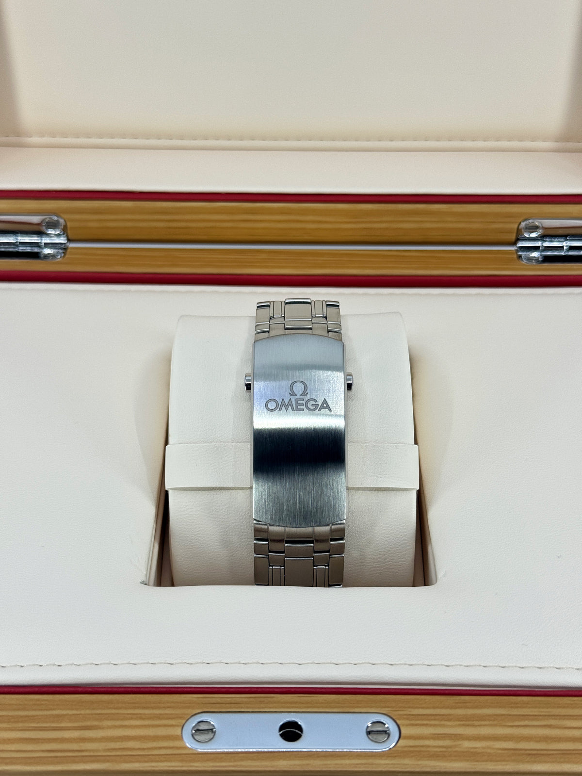 Omega Seamaster Professional Diver 300M, 42mm, Stainless Steel, Black, Ref# 210.30.42.20.01.001, dated 2026