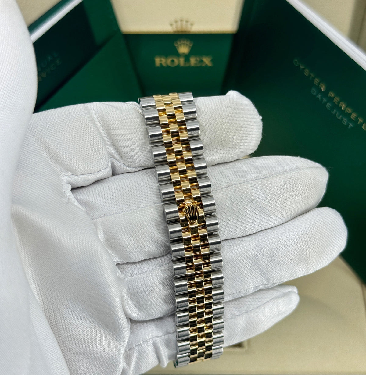Rolex Datejust 31mm, 18k YG & Stainless Steel, Silver Diamond, Jubilee, Ref# 278273-0020, dated 2026