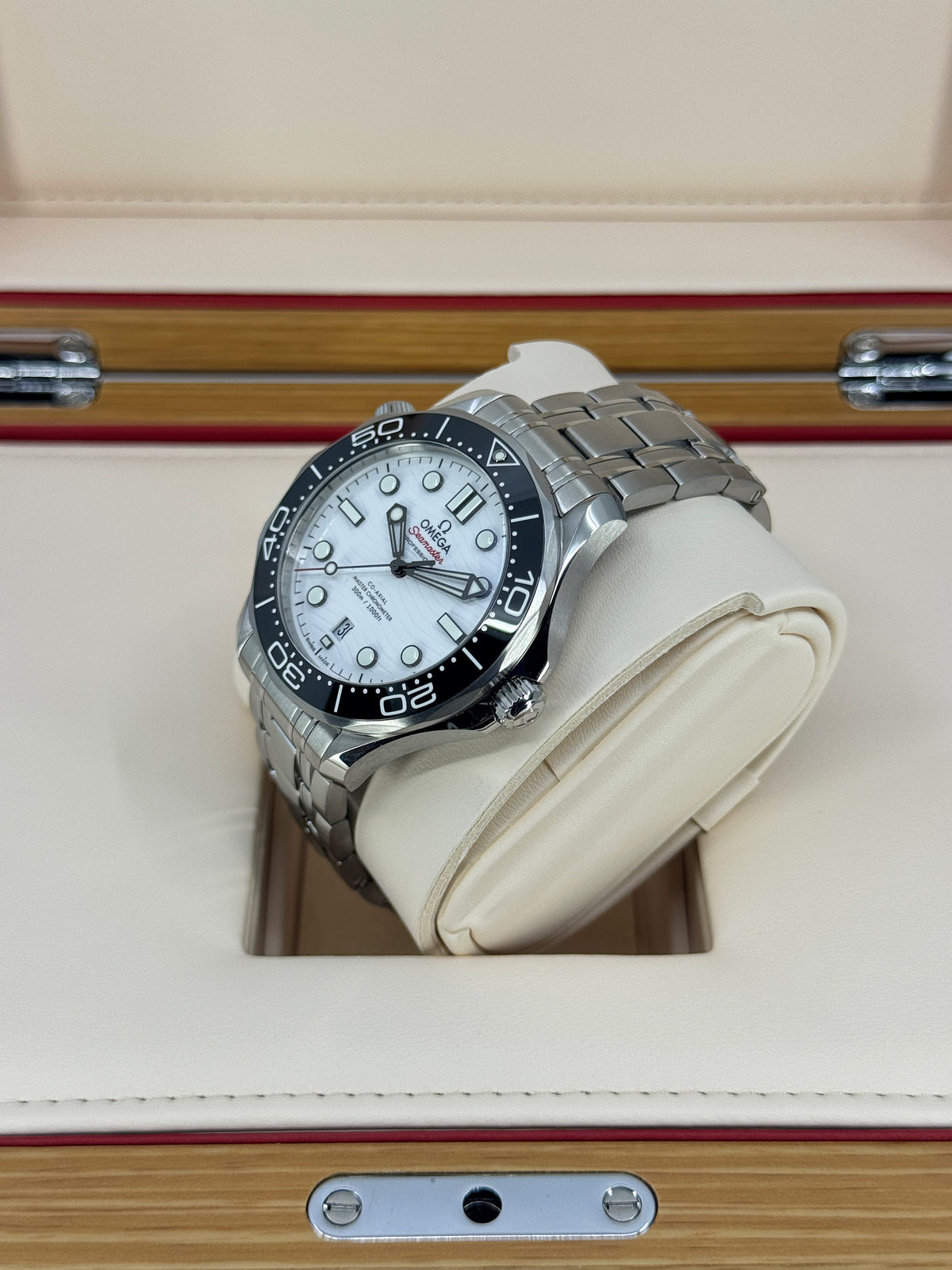 Omega Seamaster Professional Diver 300M, 42mm, Stainless Steel, White, Ref# 210.30.42.20.04.001, dated 2026