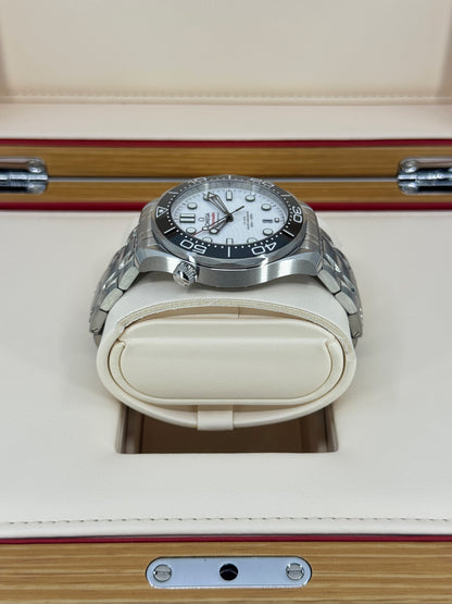 Omega Seamaster Professional Diver 300M, 42mm, Stainless Steel, White, Ref# 210.30.42.20.04.001, dated 2026