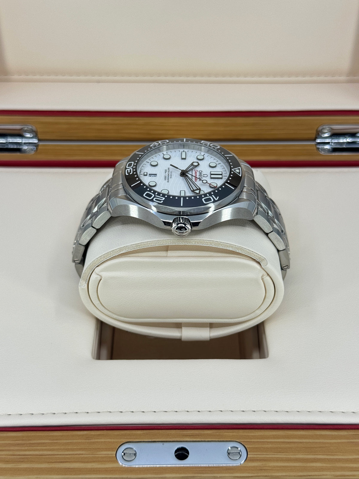 Omega Seamaster Professional Diver 300M, 42mm, Stainless Steel, White, Ref# 210.30.42.20.04.001, dated 2026