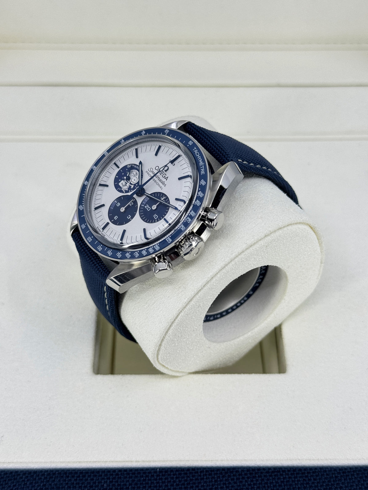 Omega Speedmaster Anniversary Series “Silver Snoopy Award” 42mm, Stainless Steel, Silver, Ref# 310.32.42.50.02.001, dated 2026