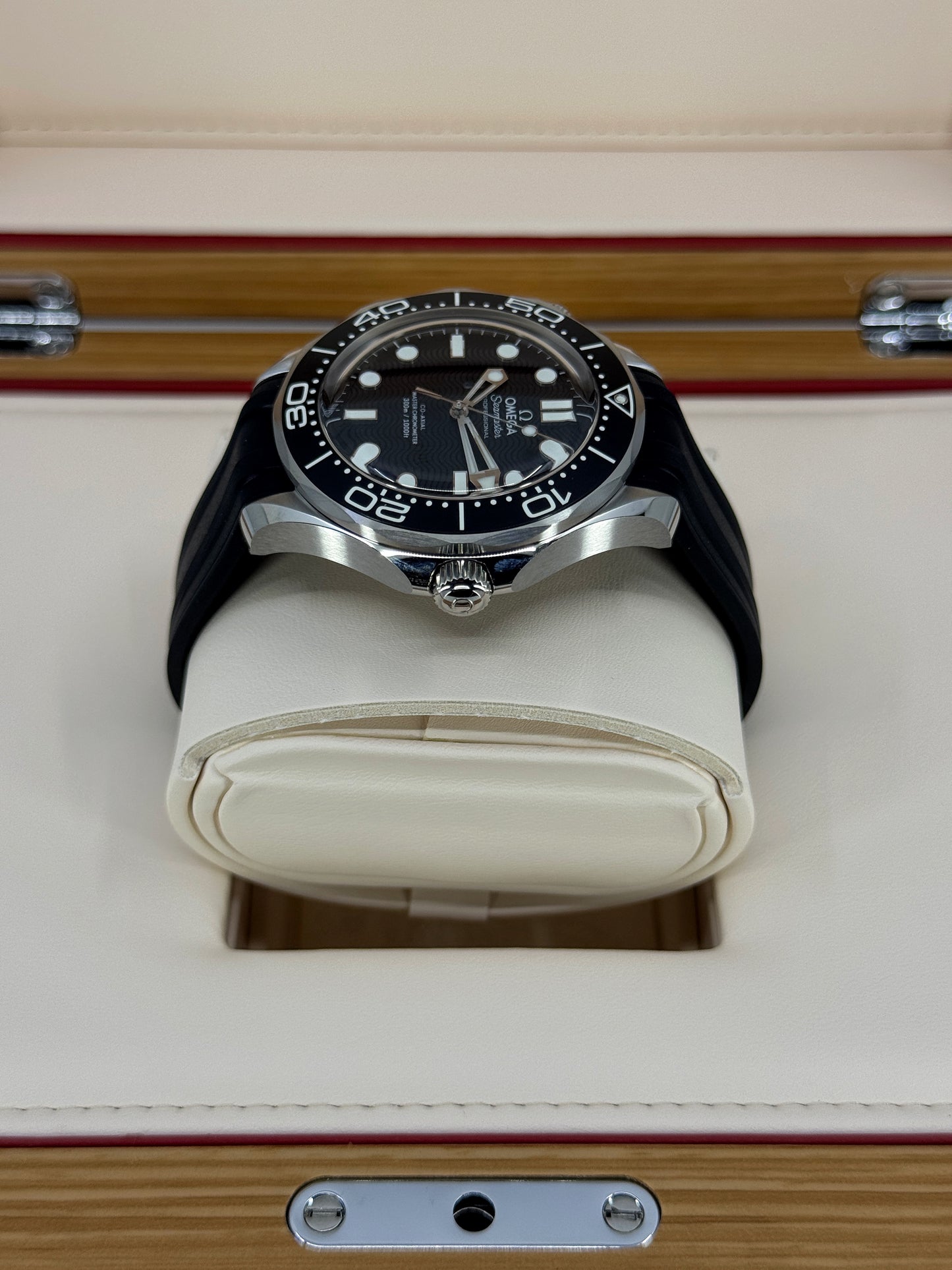 Omega Seamaster Professional Diver 300M, 42mm, Stainless Steel, Black, Ref# 210.32.42.20.01.003, dated 2026