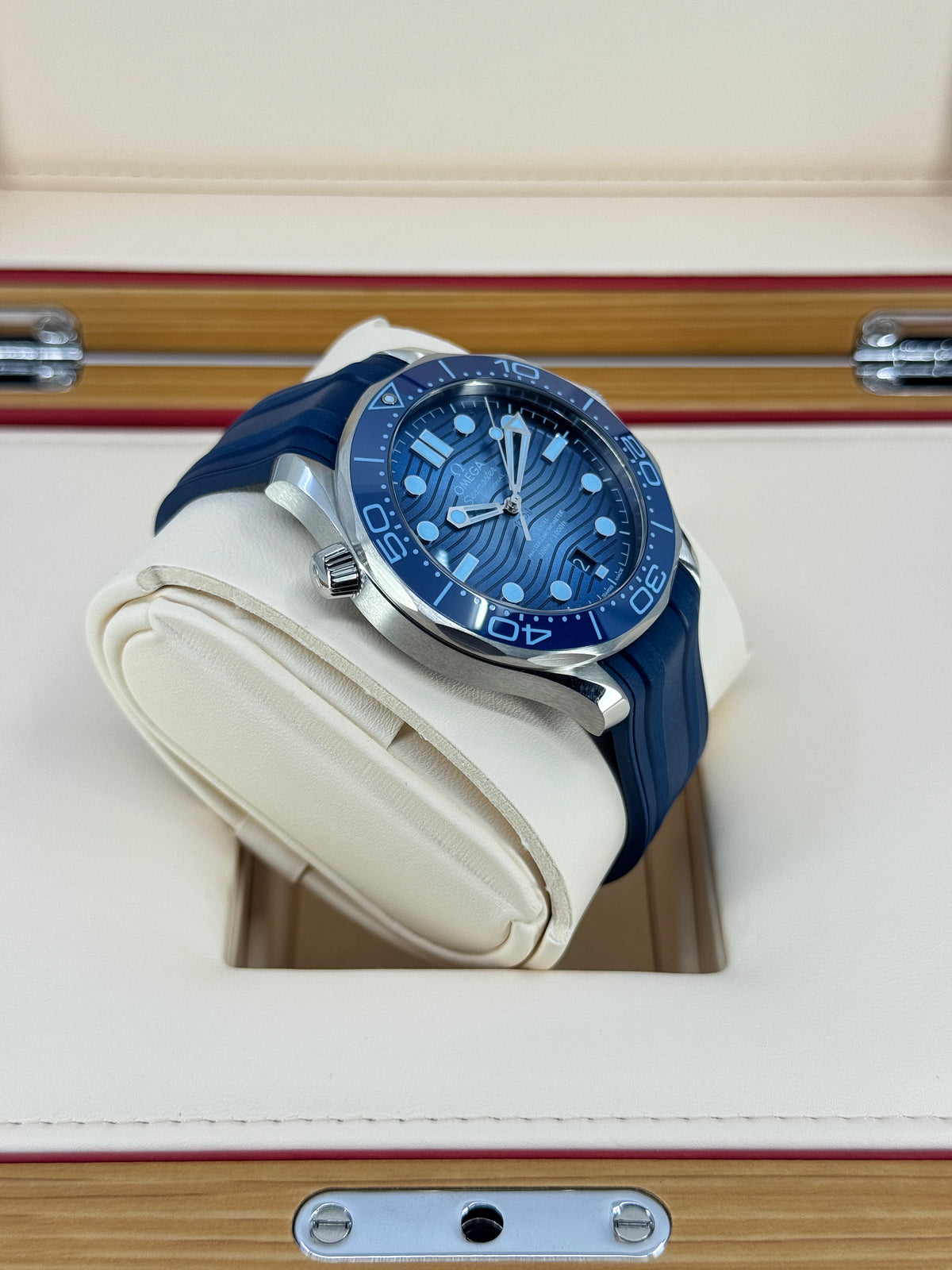 Omega Seamaster Professional Diver 300M, 42mm, Stainless Steel, Summer Blue, Ref# 210.32.42.20.03.002, dated 2026