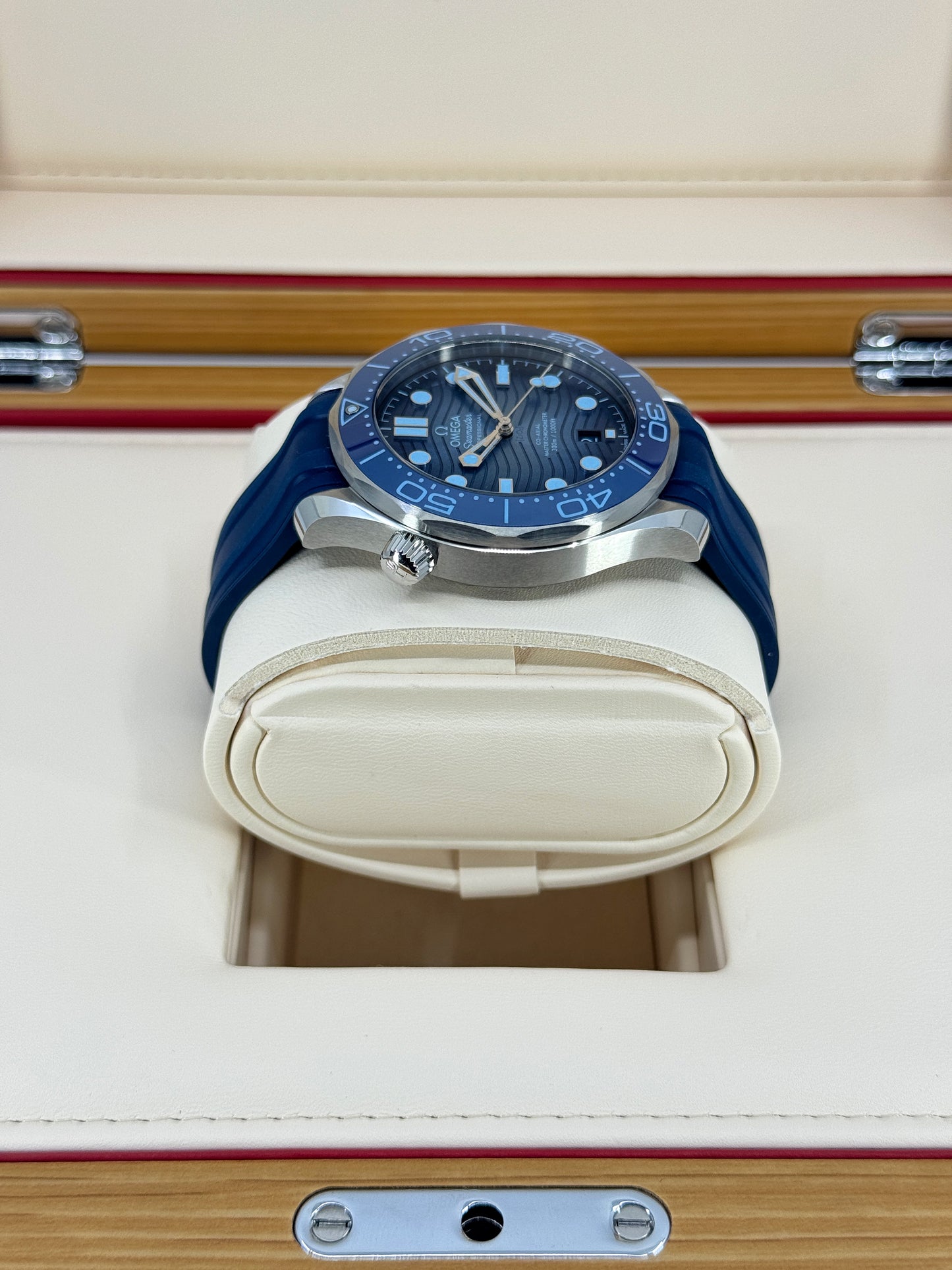 Omega Seamaster Professional Diver 300M, 42mm, Stainless Steel, Summer Blue, Ref# 210.32.42.20.03.002, dated 2026