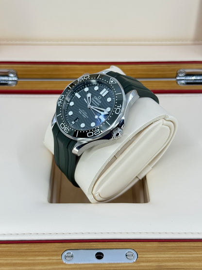 Omega Seamaster Professional Diver 300M, 42mm, Stainless Steel, Green, Ref# 210.32.42.20.10.001, dated 2026