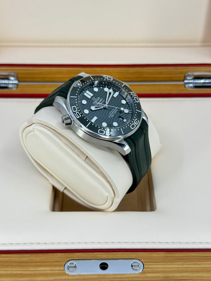 Omega Seamaster Professional Diver 300M, 42mm, Stainless Steel, Green, Ref# 210.32.42.20.10.001, dated 2026