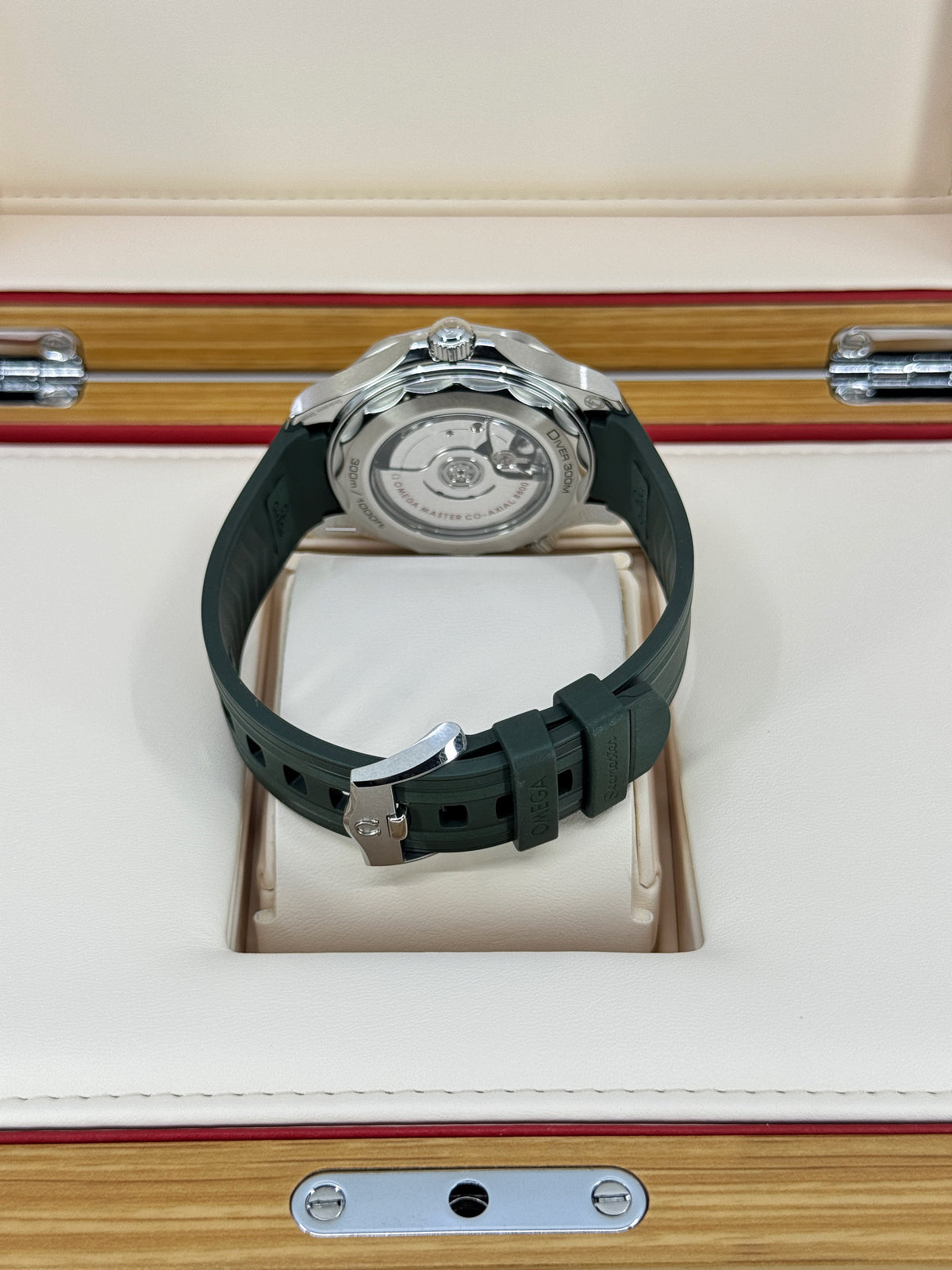 Omega Seamaster Professional Diver 300M, 42mm, Stainless Steel, Green, Ref# 210.32.42.20.10.001, dated 2026