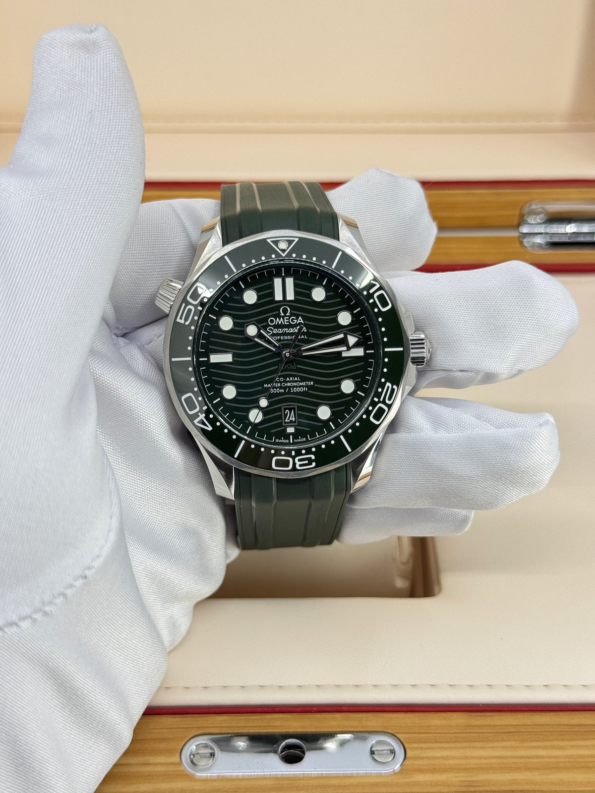 Omega Seamaster Professional Diver 300M, 42mm, Stainless Steel, Green, Ref# 210.32.42.20.10.001, dated 2026