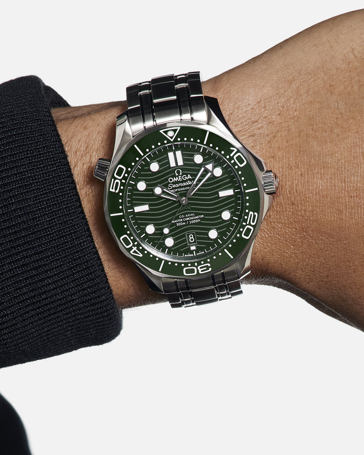 Omega Seamaster Professional Diver 300M, 42mm, Stainless Steel, Green, Ref# 210.30.42.20.10.001, dated 2026